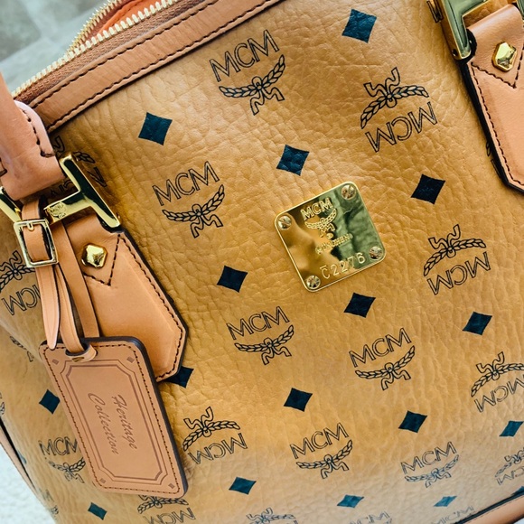🌺AUTHENTIC MCM LARGE BAG 💼 🌺 - Picture 7 of 8